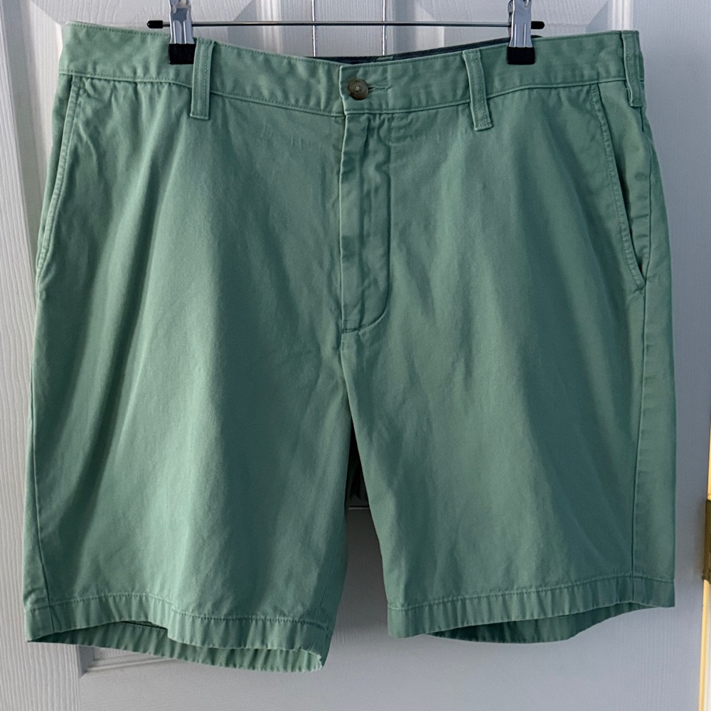 Nautica Men's Green “the deck short” Shorts classic fit  38w